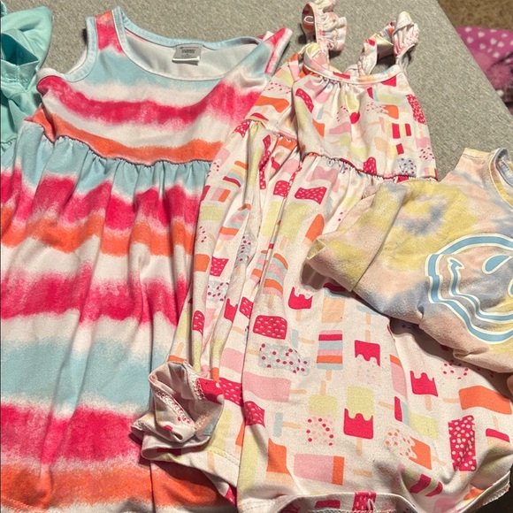 Size 4/5 17pc. Colorful Kids Clothing Bundle - Picture 3 of 4